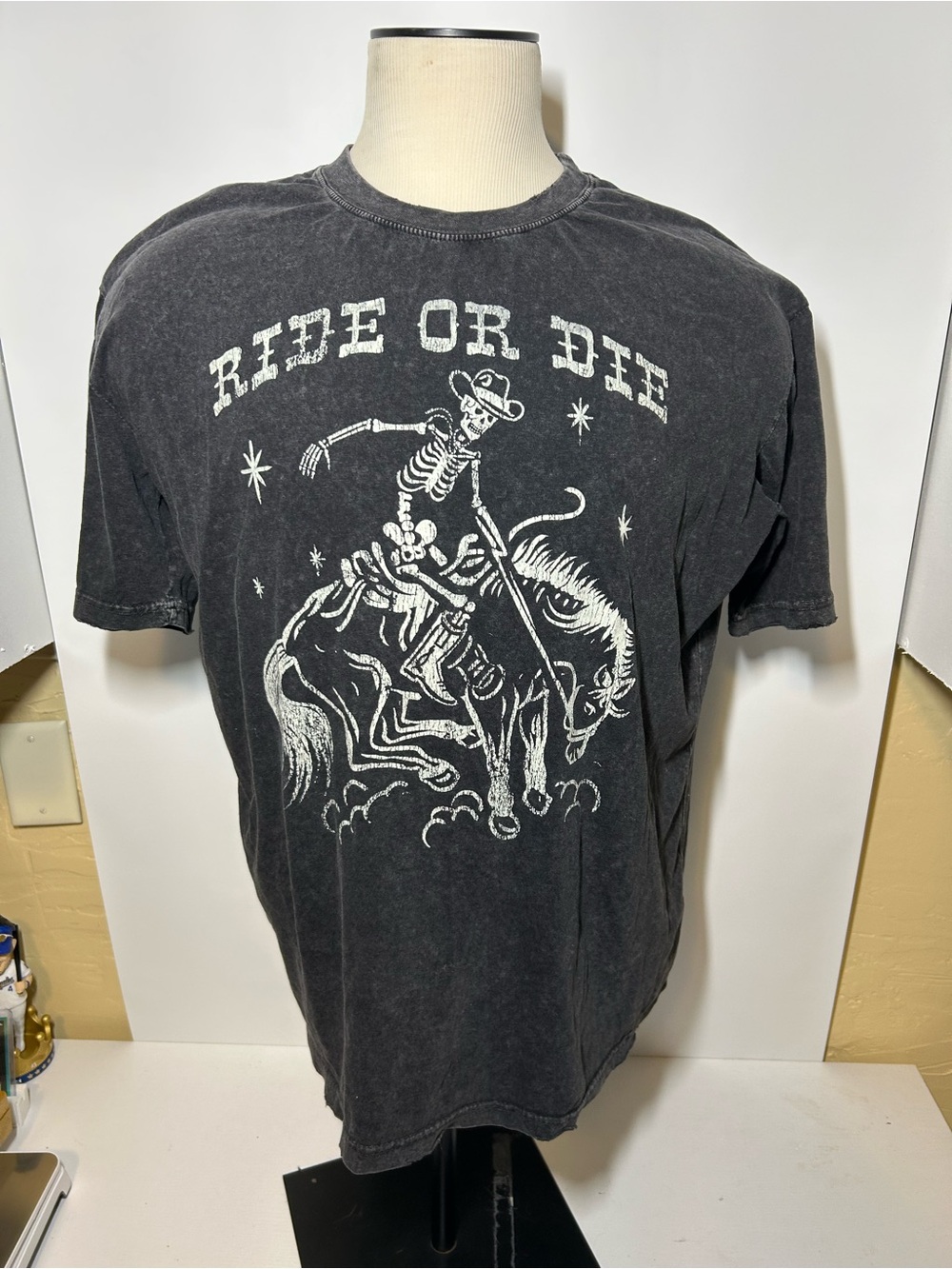 Ride or Die Graphic Tee - Black distressed
